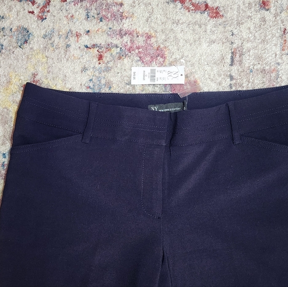 New York & Company Cropped Slacks - Picture 3 of 6